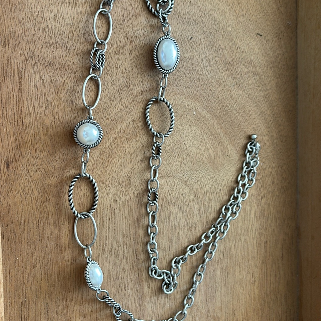 Premier Designs Faux Pearl Silvertone Wire Design Chain 40 Stylish Necklace 42$